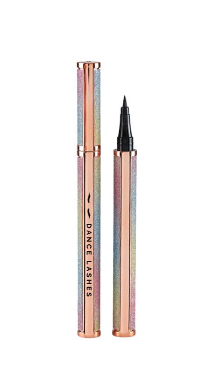 Captivating Lashes: The Ultimate Eyeliner Duo