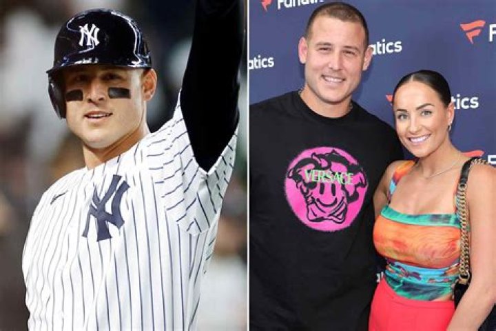 Chelsea Smith: Meet Anthony Rizzo's Beautiful Wife