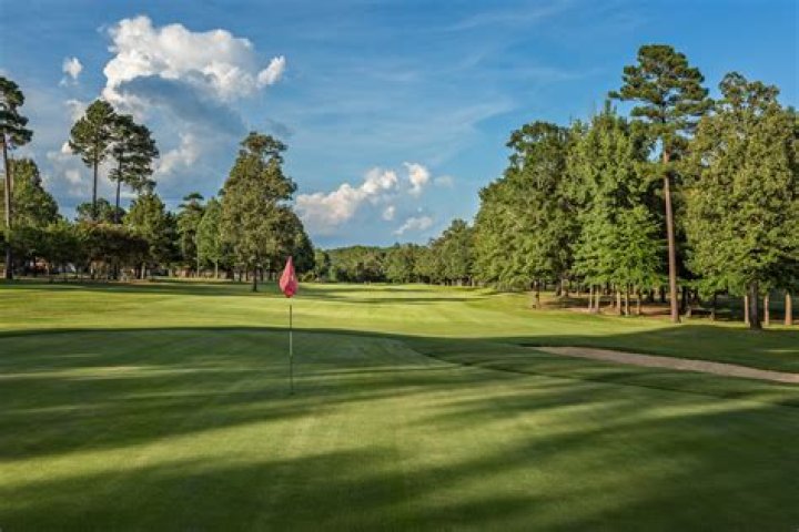 Exclusive Golf At Calvert Hall: Experience Unparalleled Greens