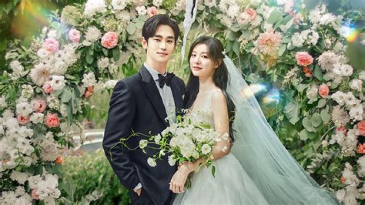 Exclusive: Uncovering Kim Jiwon's Romantic Journey