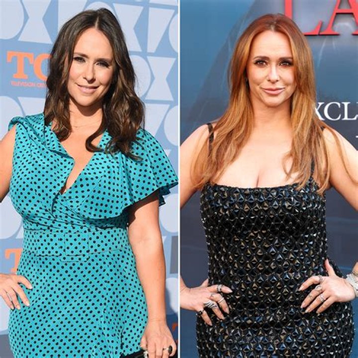 Find Out If Jennifer Love Hewitt Is Pregnant Now!