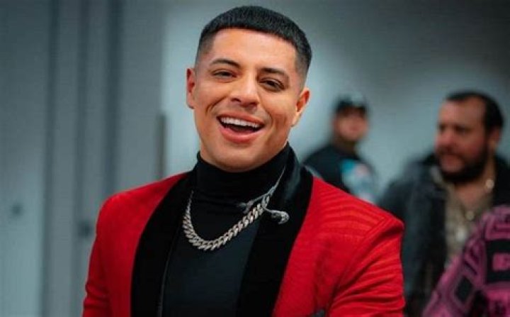 Grupo Firme Net Worth