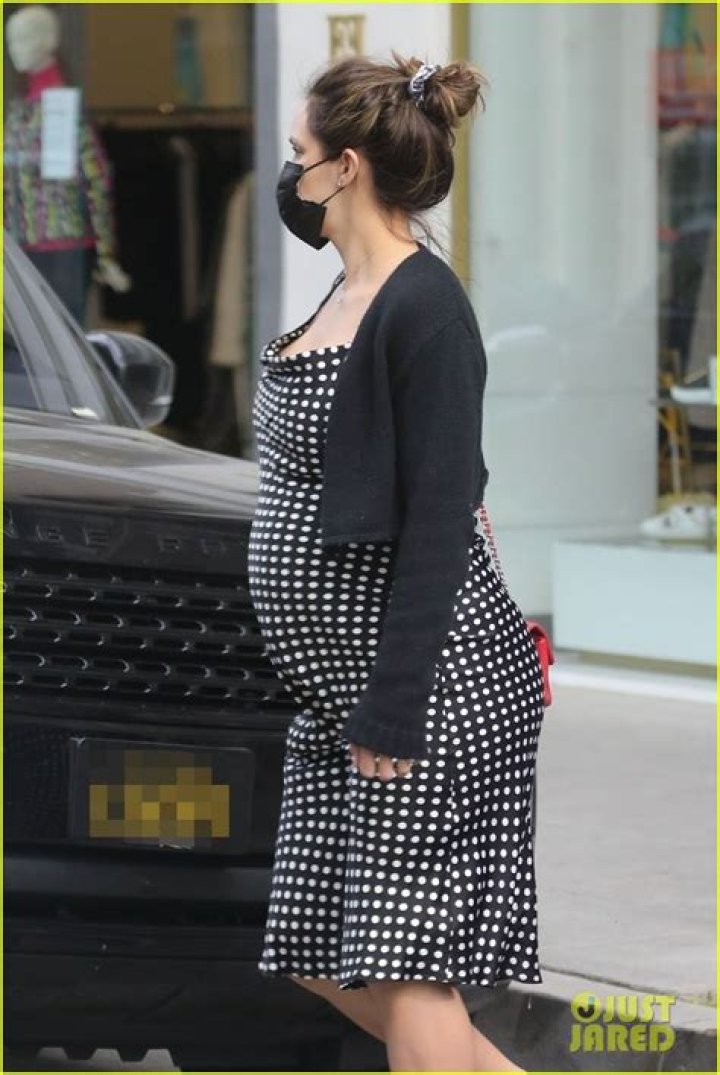 Katherine McPhee Pregnant And Hopping For A House Bunny