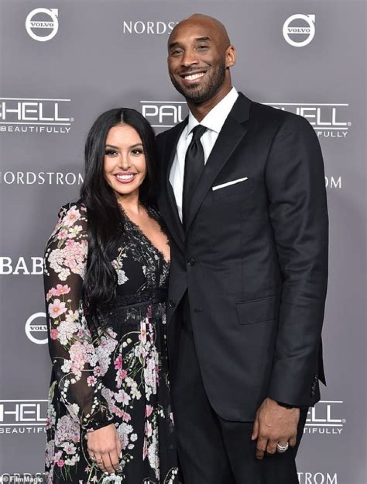 Kobe's Widow Moves On In Romantic New Relationship