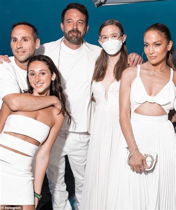 See How Violet Affleck Rocks A Mask Like A Pro