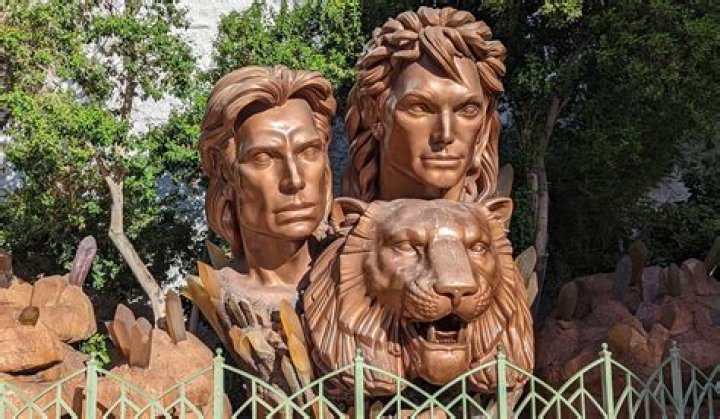 Stunning Pictures Of Legendary Magicians Siegfried And Roy