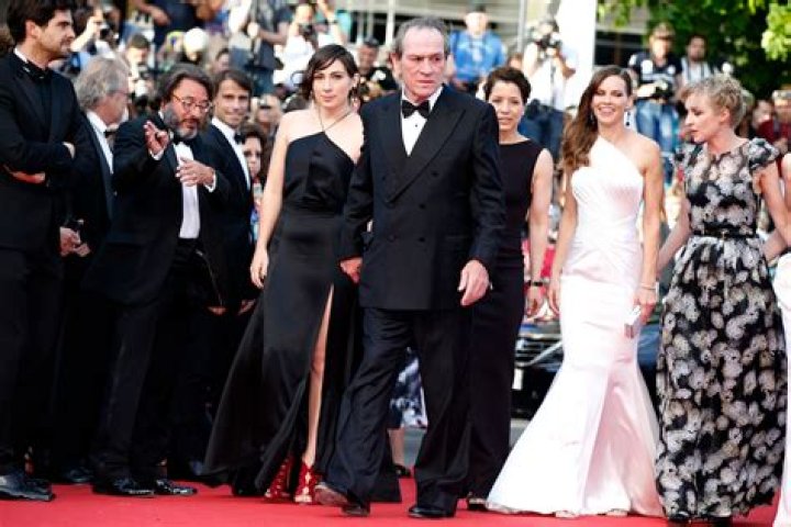 Unveiling The Enigmatic World Of Tommy Lee Jones' Wife: Secrets Revealed
