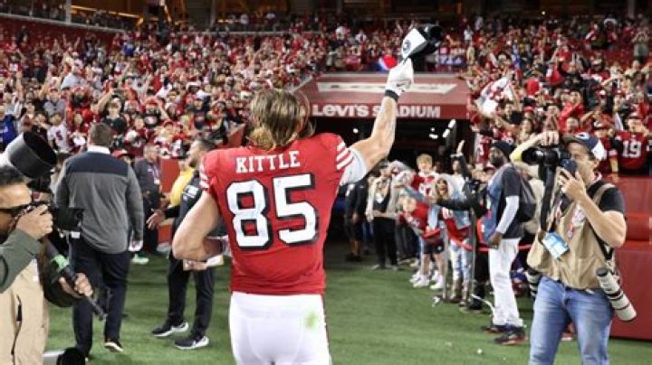 Who's The Better TE: Zach Ertz Vs. George Kittle